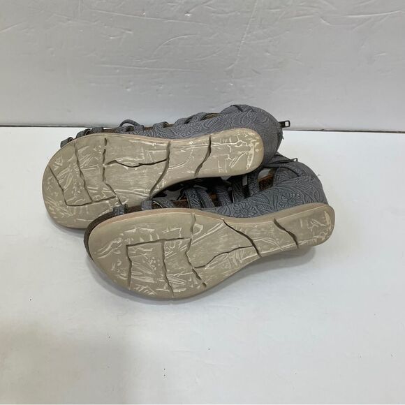 OTBT NOMADIC LEATHER WEDGE SANDALS IN PEWTER GRAY - Picture 6 of 7